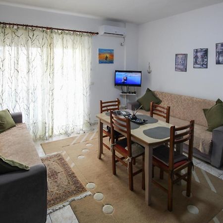 1 Bedroom Apartment With Fast Internet And Sea View Balcony In Дуррес Экстерьер фото