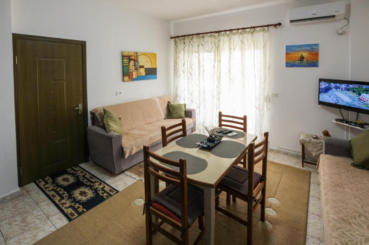 1 Bedroom Apartment With Fast Internet And Sea View Balcony In Дуррес Экстерьер фото